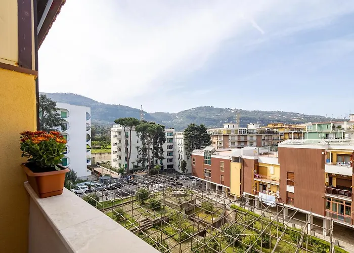 Mayor House Sorrento Center